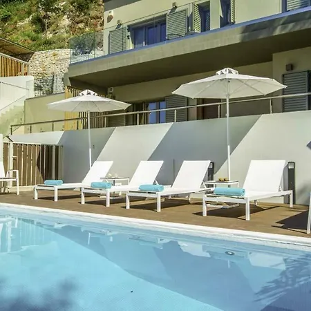 Sleeps 10 Pool Air Con Wifi 别墅
